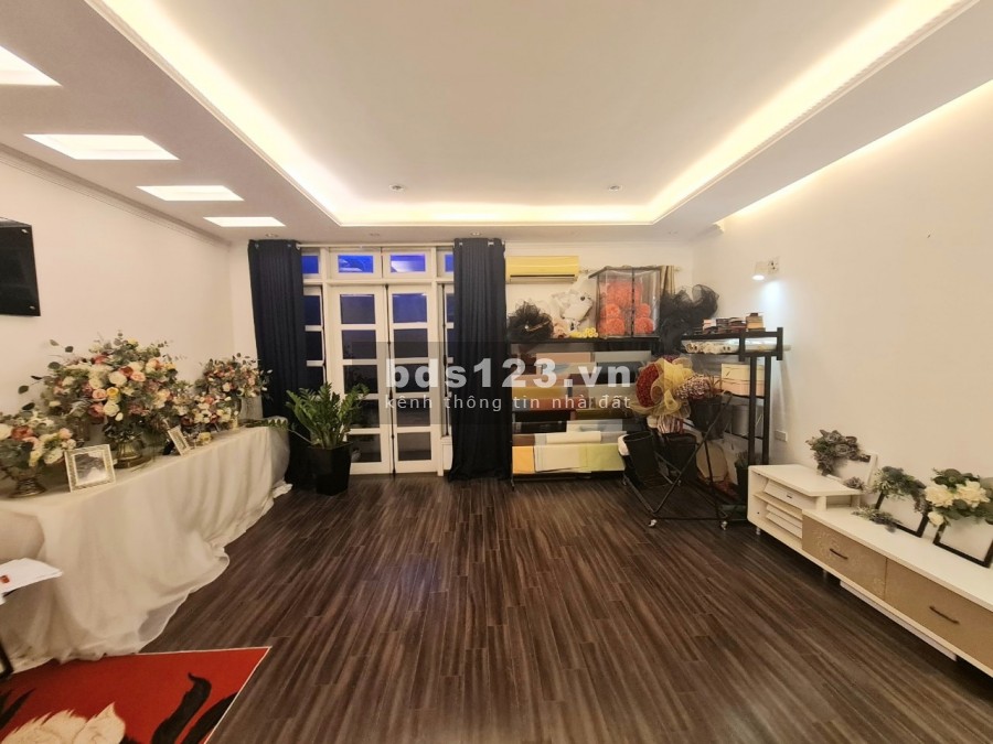 Cần Bán Nhà Mặt Phố Phạm Hồng Thái 61m2 x 6 tầng MT 5.6m Vị trí đẹp Kinh doanh Tuyệt vời