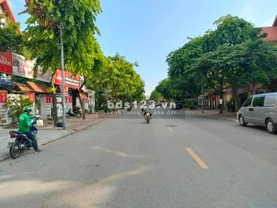 Bán biệt thự Việt Hưng, Long Biên, dt 210m2, mt 10m, kinh doanh an sinh đỉnh giá bán 27.2 tỷ