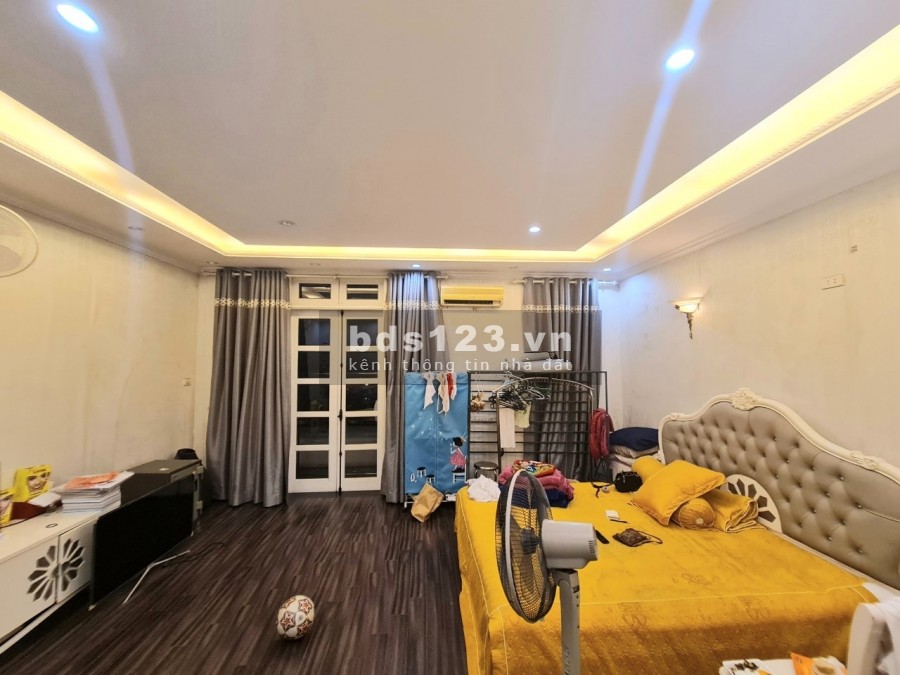 Cần Bán Nhà Mặt Phố Phạm Hồng Thái 61m2 x 6 tầng MT 5.6m Vị trí đẹp Kinh doanh Tuyệt vời