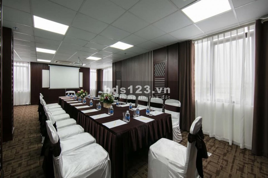 Khách Sạn MP Nguyễn Đình Hoàn 10 nổi 1 hầm 60 Phòng 4 sao dtsd 280m2 giá bán 125 tỷ