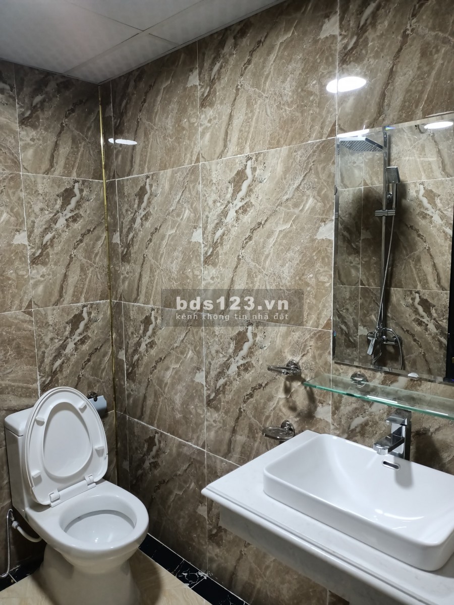Bán nhà siêu phẩm Hai Bà Trưng, lô góc mới kính coong dtsd 31m2, giá 3x tỷ, vào ở ngay