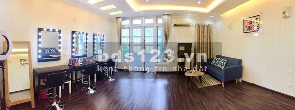 Cần Bán Nhà Mặt Phố Phạm Hồng Thái 61m2 x 6 tầng MT 5.6m Vị trí đẹp Kinh doanh Tuyệt vời