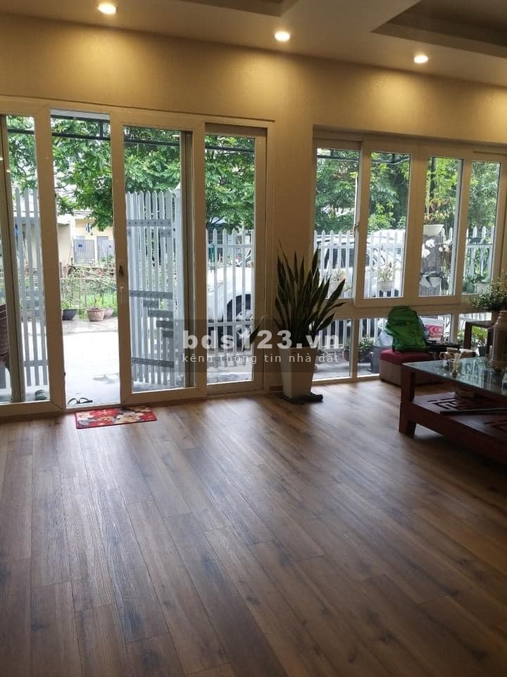 Bán nhà diện tích 79m2, ngõ 12 Thạch Bàn, 3 tầng, mt 3.6m, ô tô tránh, giá bán 6 tỷ, lhcc