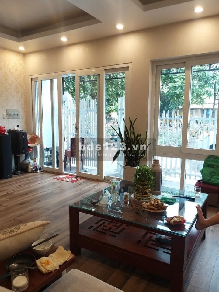 Bán nhà diện tích 79m2, ngõ 12 Thạch Bàn, 3 tầng, mt 3.6m, ô tô tránh, giá bán 6 tỷ, lhcc