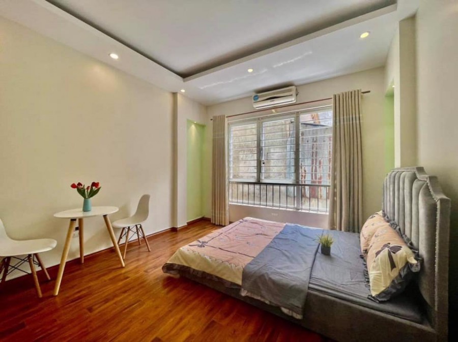 Cần bán nhà Trần Đại Nghĩa, diện tích 42m2, mặt tiền 5m, ô tô đỗ cửa, giá bán chỉ 9.7 tỷ