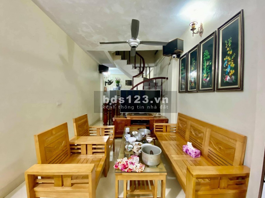 Bán nhà lô góc ngõ nông đầy đủ công năng cho thuê phòng giá trị cao, sổ sẵn chính chủ