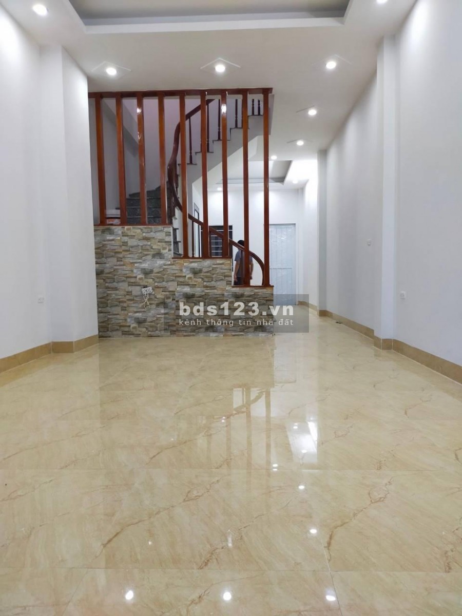 Gấp! Bán nhà Dương Quảng Hàm, Cầu Giấy, 48m2× 5 tầng,ô tô, chỉ 4.1tỷ. 0965892938
