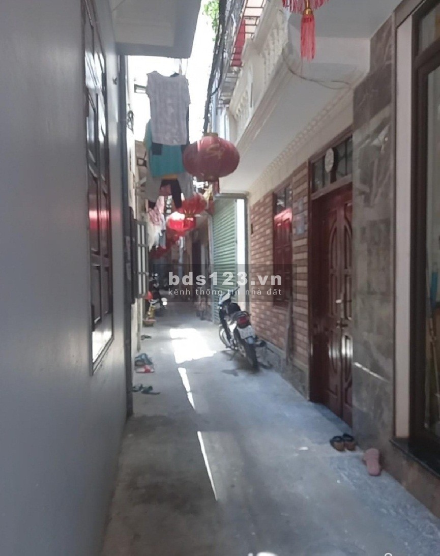 Siêu hot bán nhà cấp 4 Ngô Quyền Qậun Hà Đông, khu dân trí cao, giá bán 1.25 tỷ, sổ sẵn