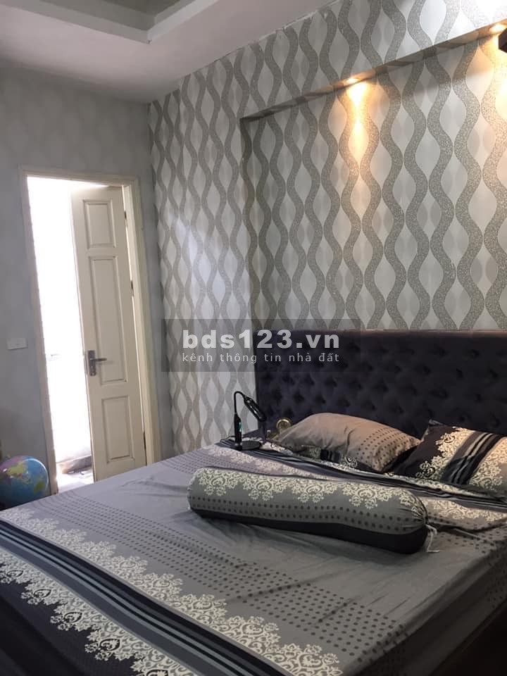 Bán nhà nguyên căn đẹp phân lô Quận Cầu Giấy, ô tô đỗ cửa nội thất xịn, phố Dương Quảng Hàm