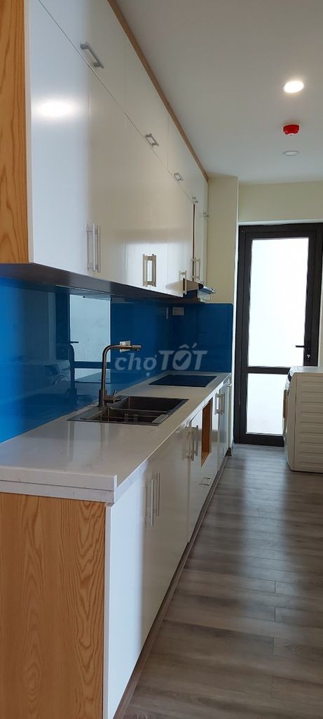Chính chủ bán Chung cư Lạc Hồng tại Đường Võ Chí Công, Phường Phú Thượng, Quận Tây Hồ, Hà Nội