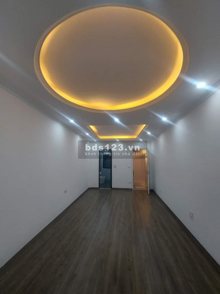 Cần bán nhà riêng dtsd 34m2, 6 tầng, giá bán 4.5 tỷ, phố Cù Chính Lan, Trường Chinh, Thanh Xuân