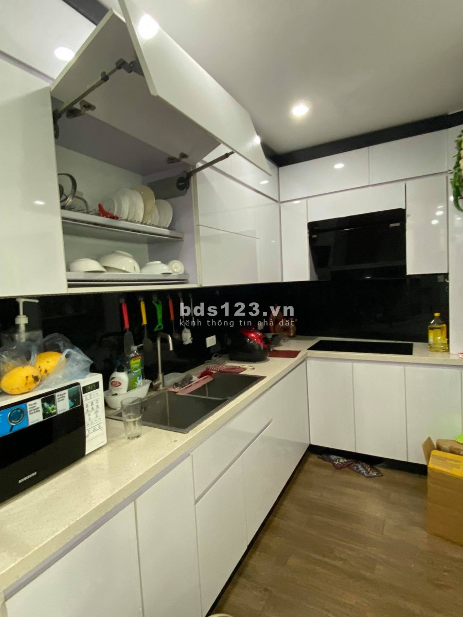 Nhà đẹp mặt phố Vip view hồ 3 mẫu kinh doanh đỉnh, đường 3 ô tô tránh, sổ nở hậu
