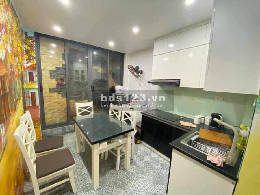 Chính chủ cần bán nhà Đường Láng, nhà đẹp ở ngay, diện tích sử dụng 58m2 giá chỉ 5 tỷ