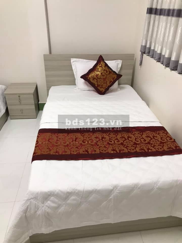 Cần Bán Khách Sạn 5 tầng, ngay trung tâm huyện Tháp Muời, Đồng Tháp, lh 0327557771