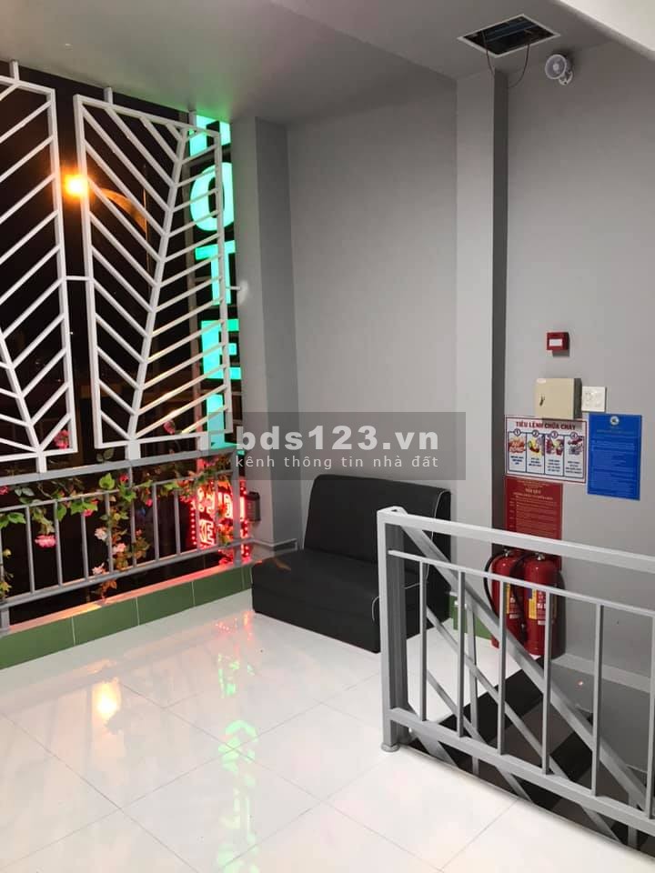 Cần Bán Khách Sạn 5 tầng, ngay trung tâm huyện Tháp Muời, Đồng Tháp, lh 0327557771