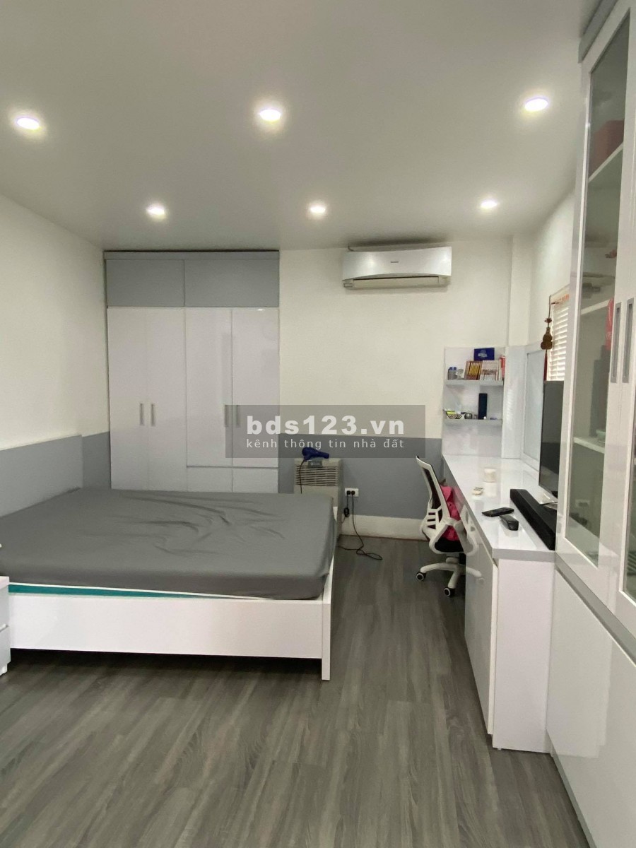 Nhà đẹp mặt phố Vip view hồ 3 mẫu kinh doanh đỉnh, đường 3 ô tô tránh, sổ nở hậu