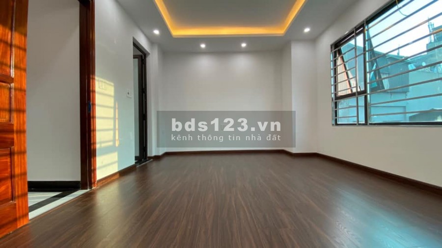Bán nhà Ngô QUyền Hà Đông giá hơn 3 tỷ, dt 38m2, 6 tầng, ô tô đỗ cổng, an sinh đỉnh