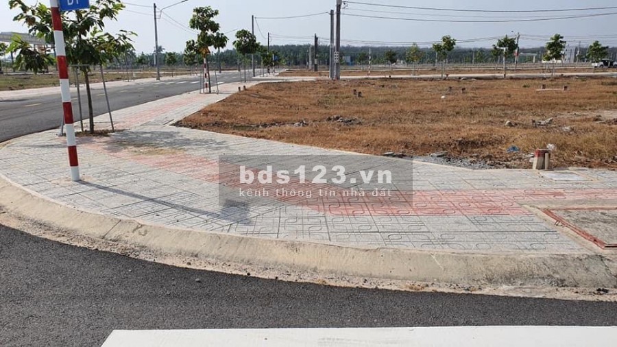 Tôi chính chủ cần bán nhanh lô đất ngay thành phố Thuận An, pháp lí đủ, giá 980 triệu