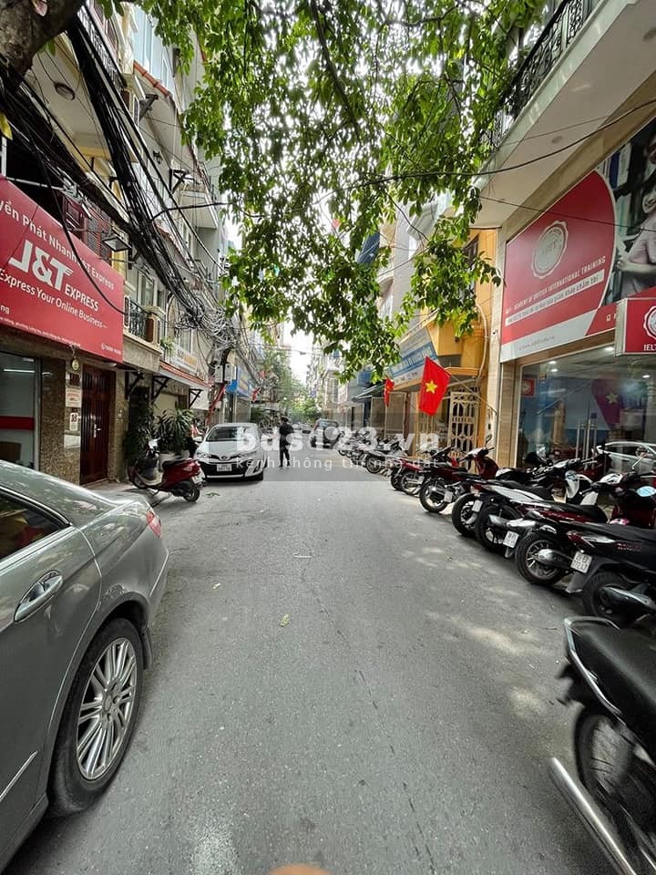 Bán nhà Đào Tấn khu dân cư đông đúc, an ninh siêu đẹp diện tích 37m2, giá bán 3,3 tỷ