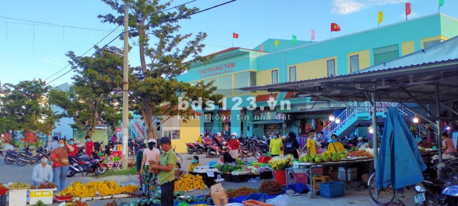 Cần bán lô đất ngay chợ Điện Nam Trung giá chỉ 1ty đã có sổ đỏ, hạ tầng hoàn thiện 100%