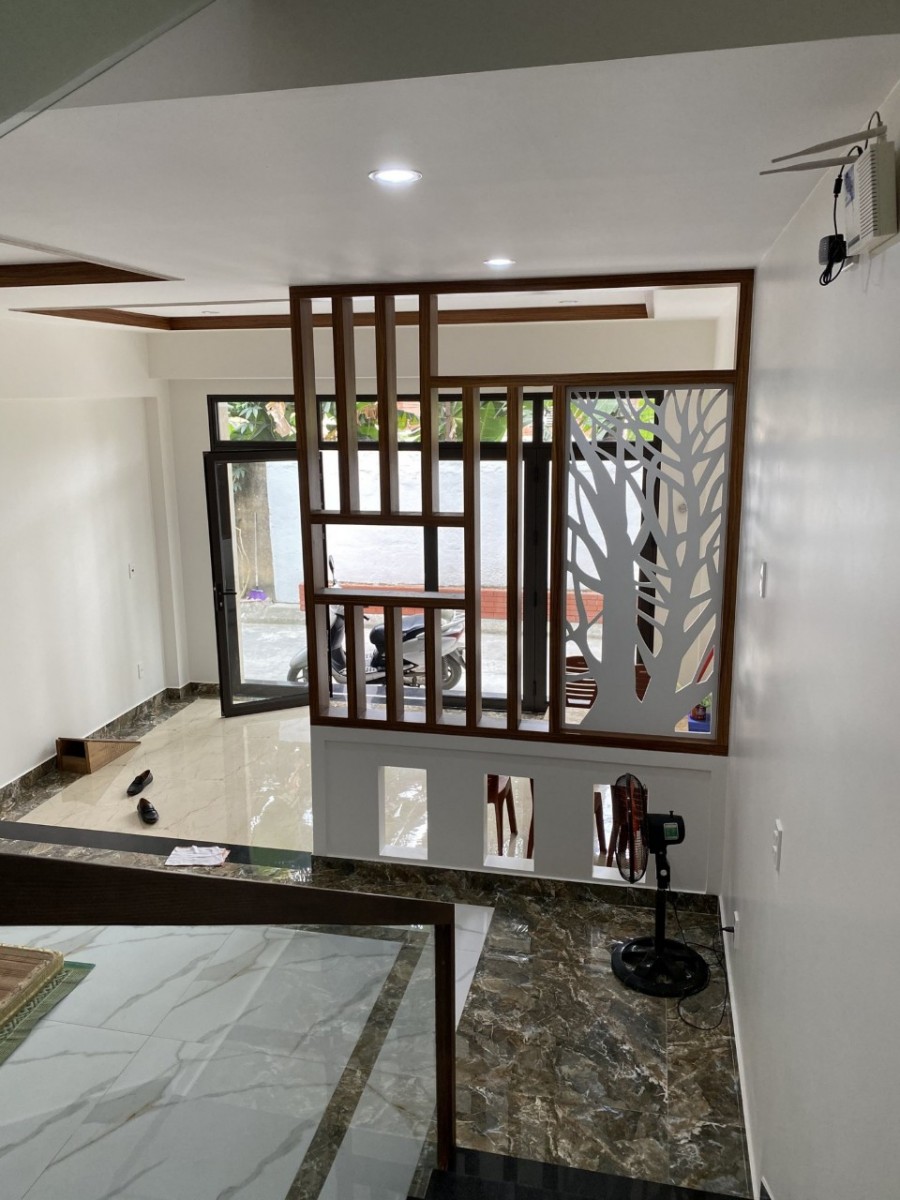 Nhà 4 tầng ngay Big C tầm view vô hạn đường Lê Hồng Phong, hướng Đông Nam, giá 3.65 tỷ