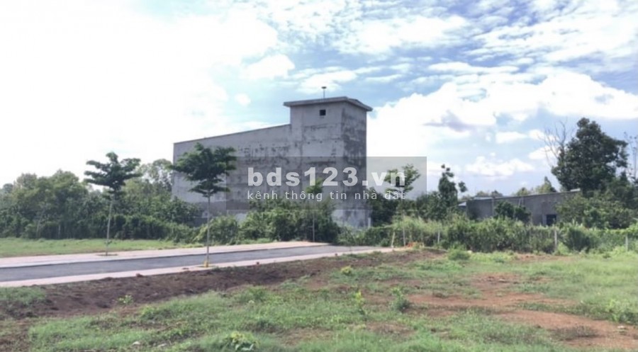 Cần bán gấp đất thổ cư 113m view hồ Nhà Bè mát mẻ, gần trung tâm giá đầu tư