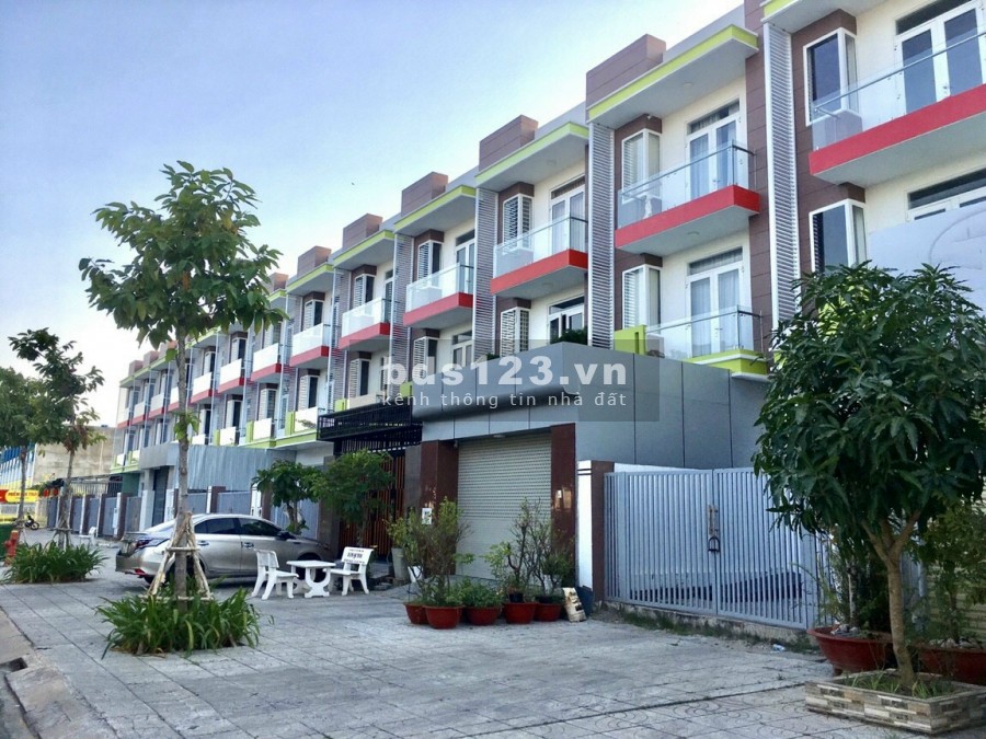 Bán nhà nguyên căn mặt phố đường 3/2 P.An Hoà TP.Rạch Giá 5x22m 3 lầu giá 4.6 tỷ