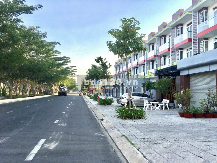 Bán nhà nguyên căn mặt phố đường 3/2 P.An Hoà TP.Rạch Giá 5x22m 3 lầu giá 4.6 tỷ