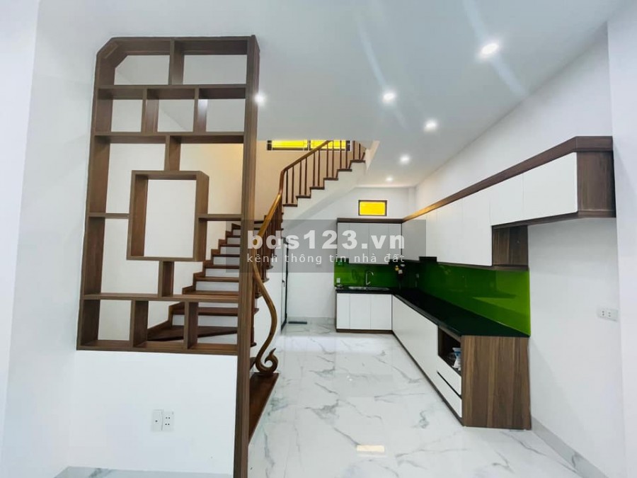 Bán nhà cực hiếm Cổ Linh, Thạch Bàn, Long Biên, ô tô đỗ cửa, diện tích 4-m2, giá bán 3.8 tỷ