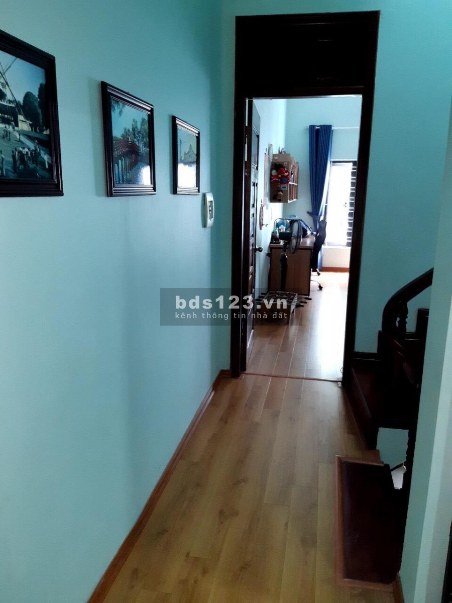 Bán gấp nhà Thanh Xuân ô tô, phân lô quân đội, kinh doanh 3 tầng dt 49m2 giá 3.4 tỷ