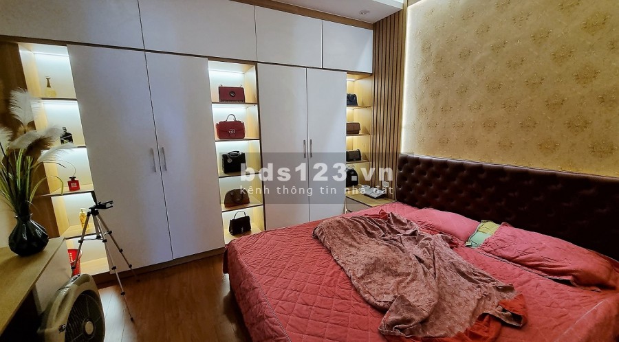 Bán nhà phố Mai Anh Tuấn, Đống Đa. Ô tô, thang máy, KD. 81m2 5T 12 tỷ