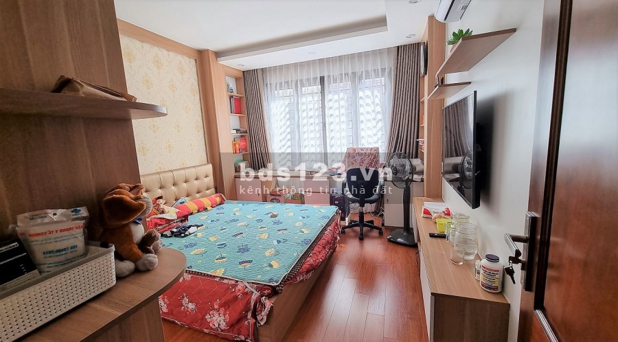 Bán nhà phố Mai Anh Tuấn, Đống Đa. Ô tô, thang máy, KD. 81m2 5T 12 tỷ