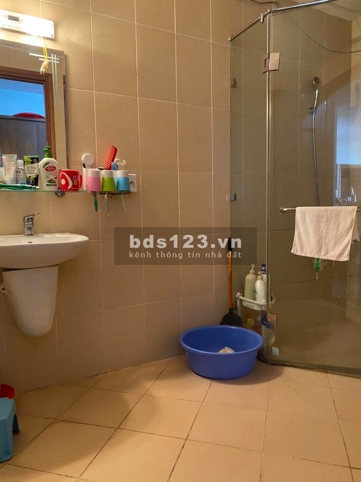 Cần bán căn hộ tầng 39 toà Victoria Văn Phú, 2 phòng ngủ, sổ đỏ chính chủ, giá 1.75 tỷ