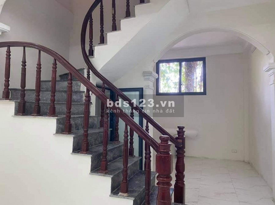 Bán nhà 5 tầng cực hiếm cực đẹp gía rẻ ở Di Trạch Hoài Đức Hà Nội liên hệ 0866657649