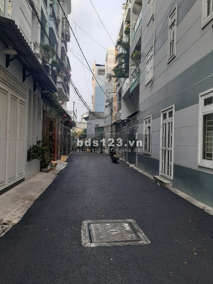 Bán gấp nhà hẽm xe hơi Quang Trung, Phường 8, Gò Vấp, 4 tầng, dt 68m2, giá 5.6 tỷ