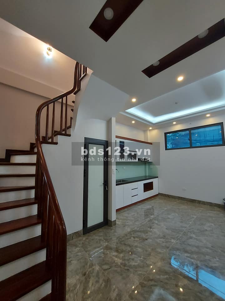 Bán nhà Dương Quảng Hàm đẹp từng milimet diện tích 40m2, đúc 5 tầng, giá bán 5.3 tỷ