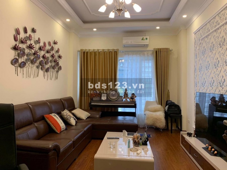 Phân lô phố Hoàng Mai khu dân trí cao kinh doanh ô tô đỗ cửa đúc kiên cố 5 tầng