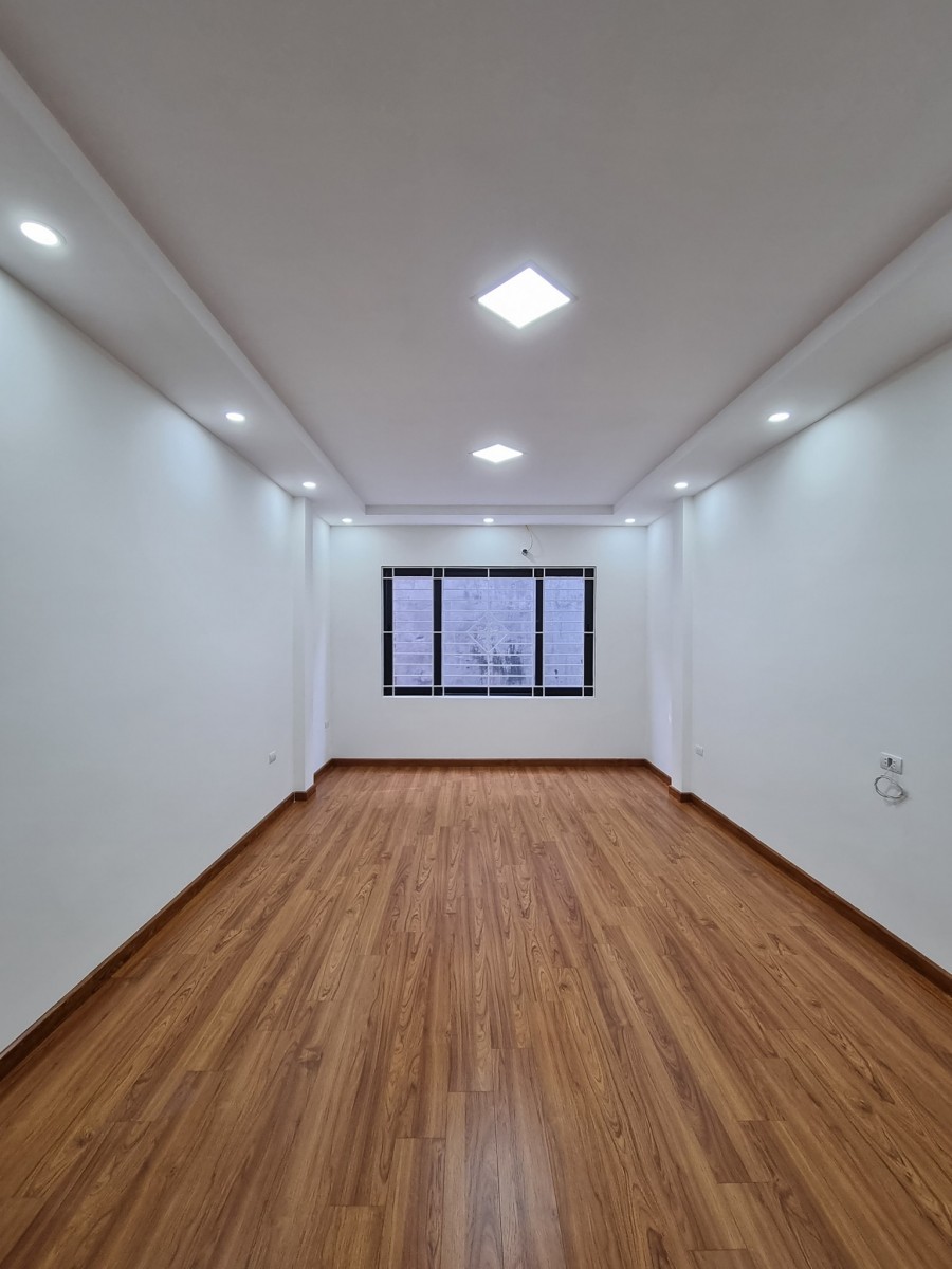 Bán nhà Quận Hoàng Mai xây mới diện tích sử dụng 36m2, đúc kiên cố 5 tầng giá hơn 3tỷ