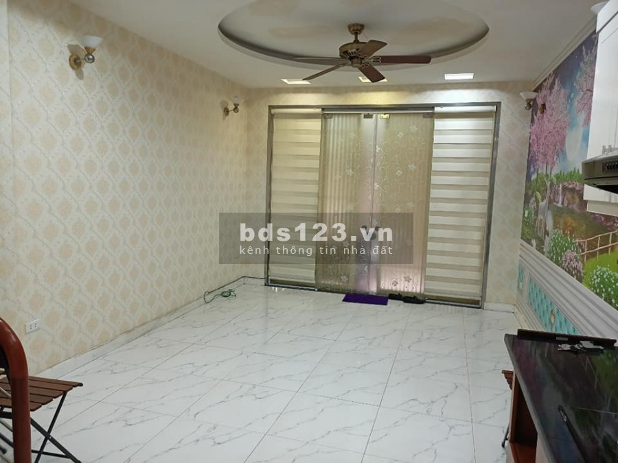 Bán nhà nguyên căn đẹp ngõ Đội Cấn, Quân Bà Đinh, dt 33m2, 6 tầng, mt 4m, giá 4.05 tỷ, lh 0975513371