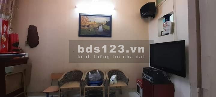 Bán nhà Thịnh Quang Quận Đống Đa, ô tô tải đỗ trước cửa cách một nhà ra phố, sổ chính chủ