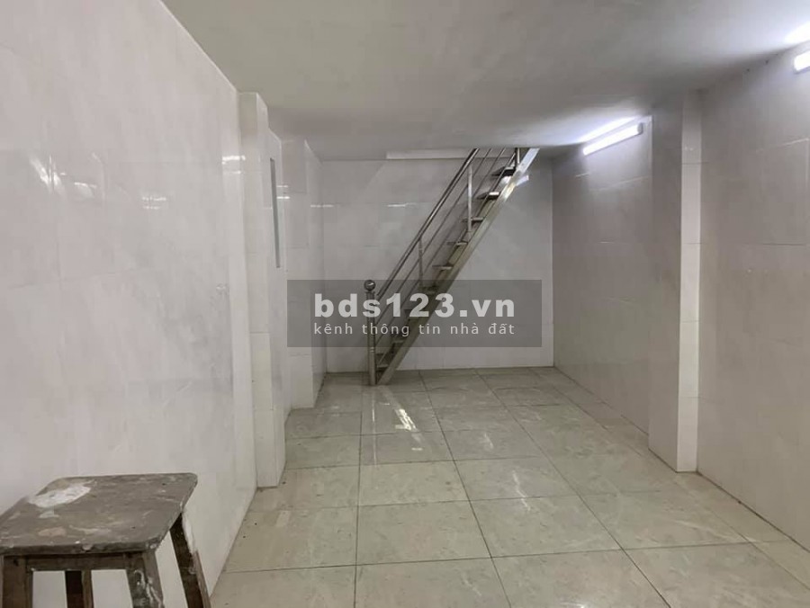 Bán nhà nguyên căn đường Trương Định, diện tích 26m2, giá nhỉnh 1 tỷ, giá bao tốt