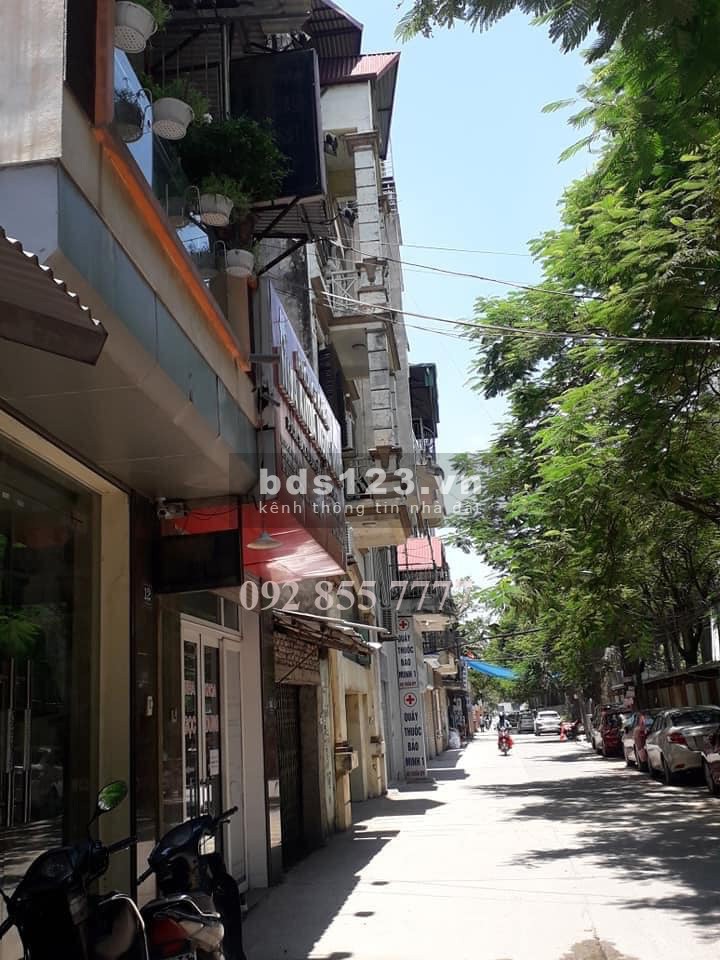 Bán nhà Trương Định Quận Hai Bà Trưng dt 50m2 đúc 4 tầng nhỉnh 4 tỷ, Giá cực tốt