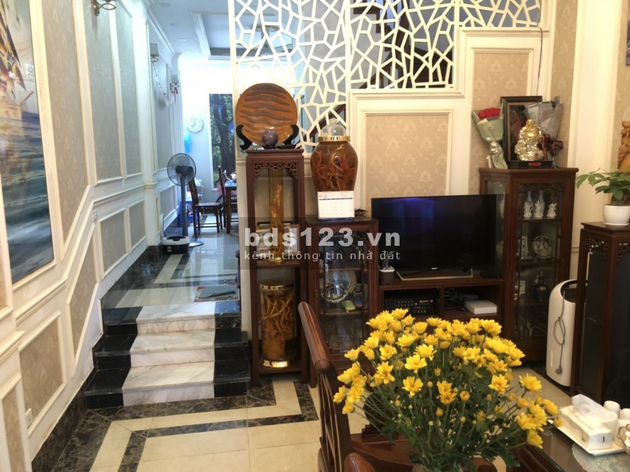 Bán Nhà liền kề 81m2, 5 tầng, gara ô tô , kinh doanh, Phường Dịch Vọng quận Cầu Giấy Hà Nội