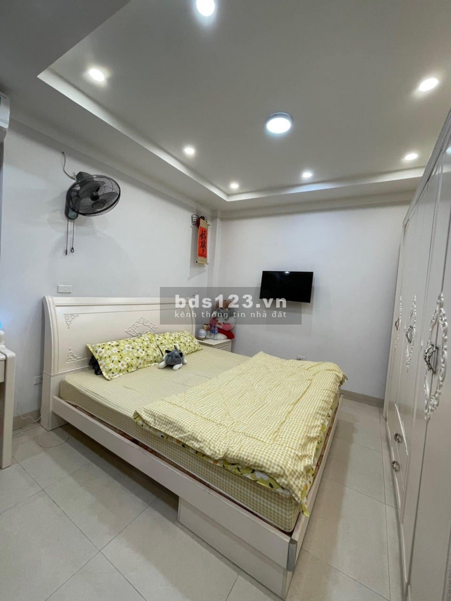 Phân lô phố Hoàng Mai khu dân trí cao kinh doanh ô tô đỗ cửa đúc kiên cố 5 tầng