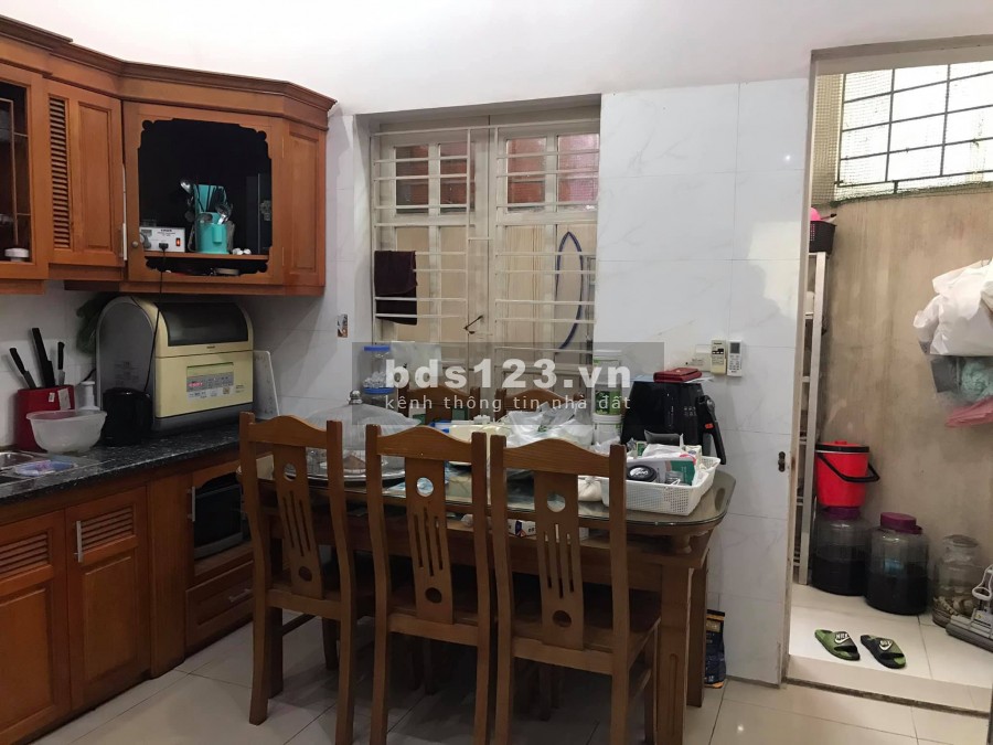 Bán nhà đường Nguyễn Văn Linh, TP HD, dt 62.5m2, mt 4.05m, 3 tầng, 3 ngủ, hướng đông
