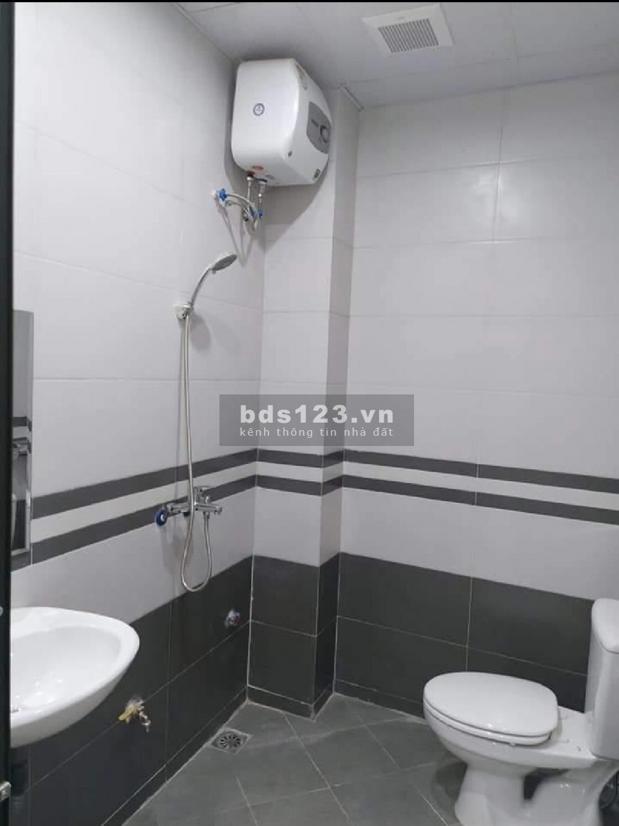 Bán nhà Cổ Nhuế mặt tiền rộng ô tô cách nhà 30m, vị trí đẹp, kinh doanh tấp nập lh 0988296228