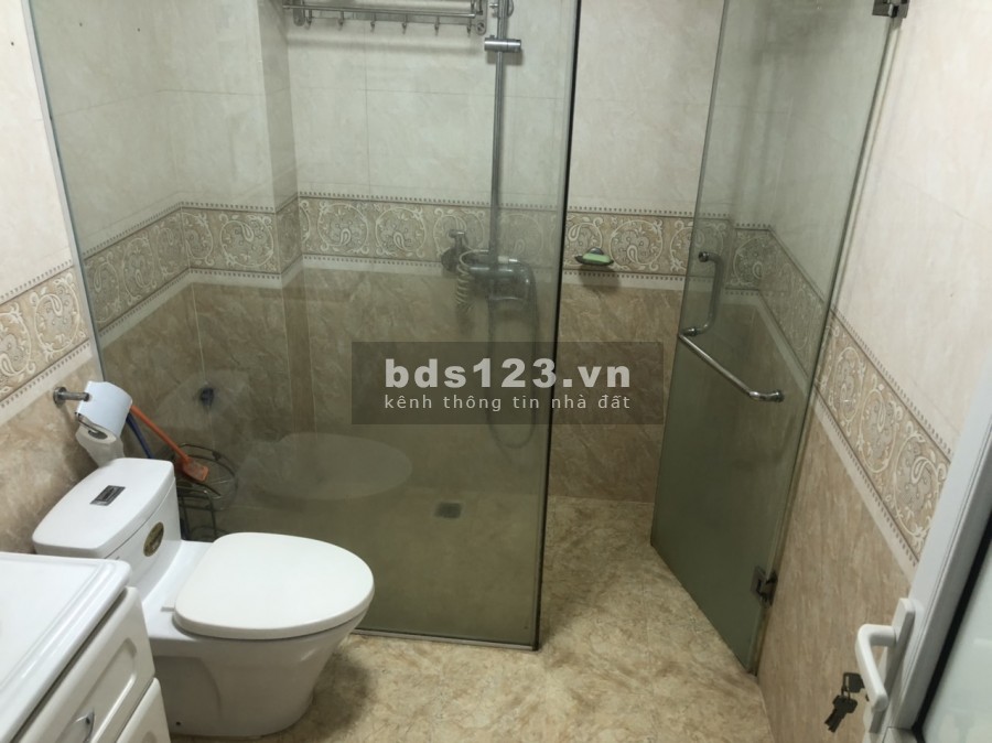 Bán Nhà liền kề 81m2, 5 tầng, gara ô tô , kinh doanh, Phường Dịch Vọng quận Cầu Giấy Hà Nội