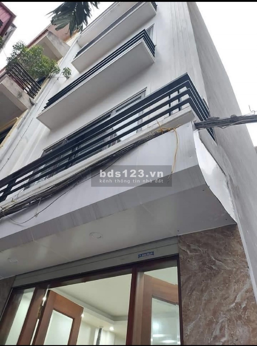Bán nhà Cổ Nhuế mặt tiền rộng ô tô cách nhà 30m, vị trí đẹp, kinh doanh tấp nập lh 0988296228