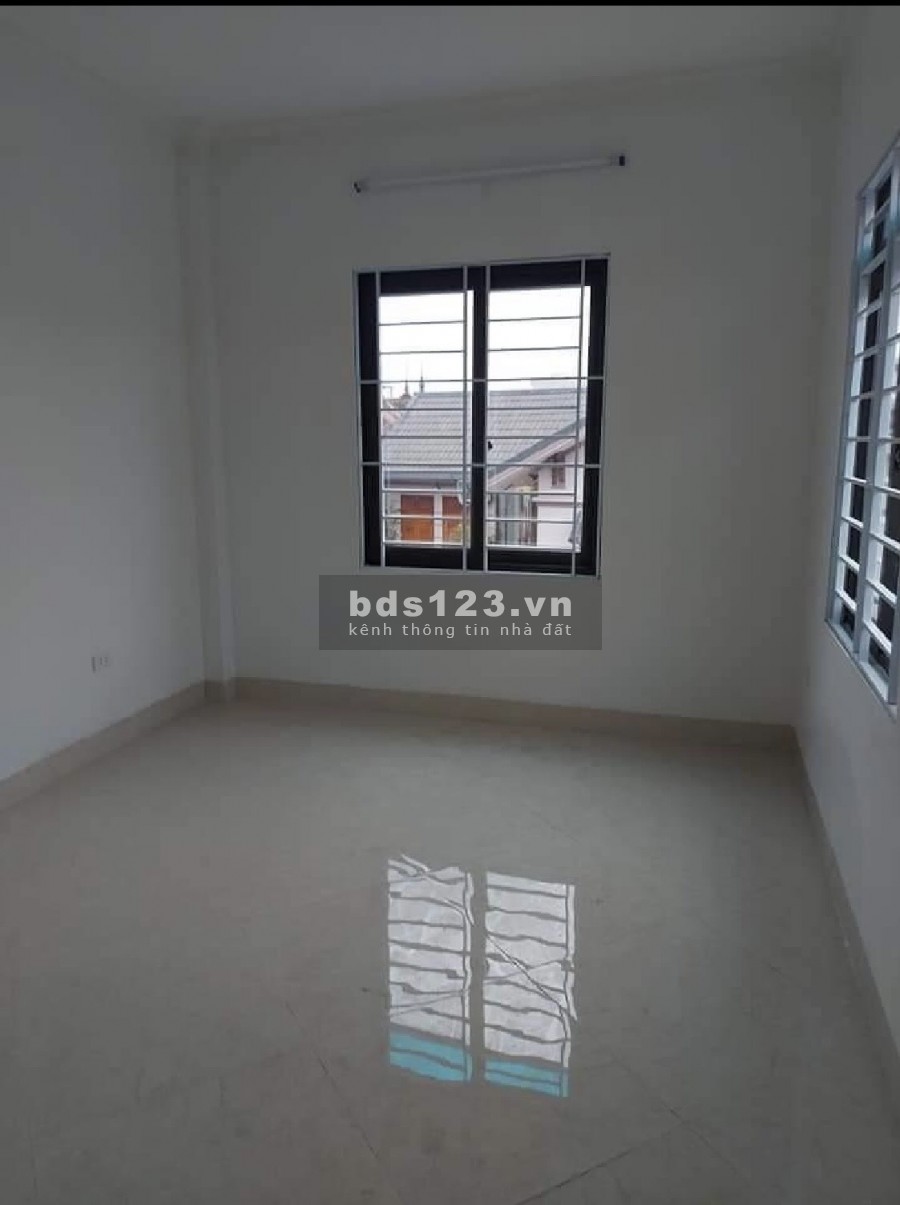 Bán nhà Cổ Nhuế mặt tiền rộng ô tô cách nhà 30m, vị trí đẹp, kinh doanh tấp nập lh 0988296228