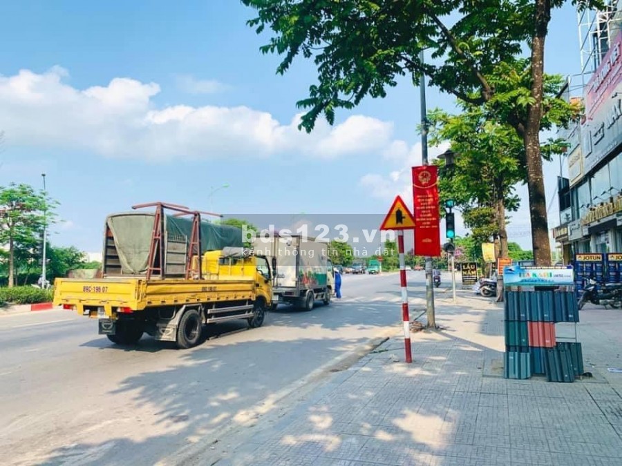 Bán nhà liền kề mặt phố Văn Khê KĐT Văn Phú, Đường 6 làn, Kinh danh Đỉnh